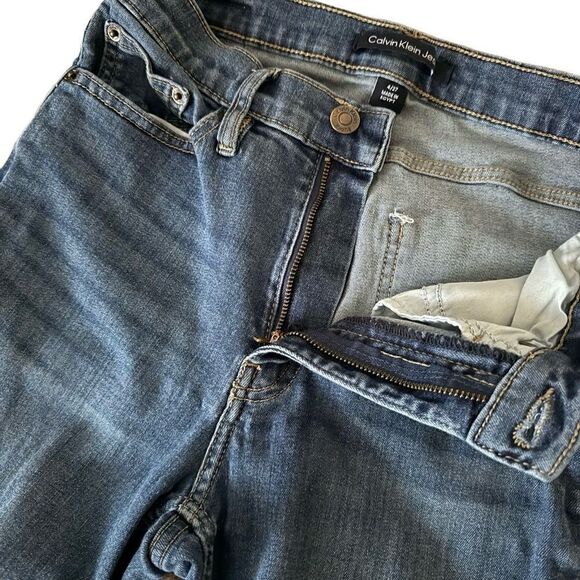 Calvin Klein Straight Leg Mid-Rise Denim Blue Jeans Size 4/27 - Picture 4 of 11